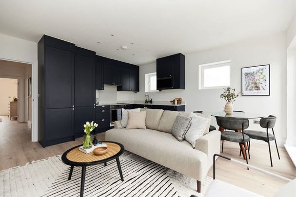 Forty Lane - Photo 1