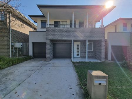 25 Passendale Road, Edmondson Park NSW 2174 - House For Rent | Domain - Photo 4