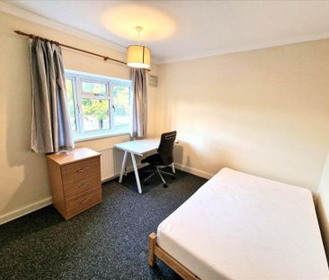 4 bedroom end of terrace house to rent - Photo 6