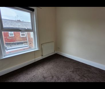 2 Bed Terraced House, Norway St, M6 - Photo 6