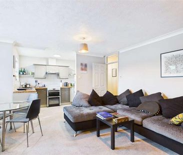 Wilton Hill Court, Wilton Road, Redhill, Surrey, RH1 - Photo 4