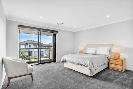 Family Home With Multiple Living Spaces! - Photo 3