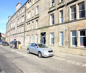 50 (1F4) Broughton Road, Edinburgh, EH7 4EE - Photo 3