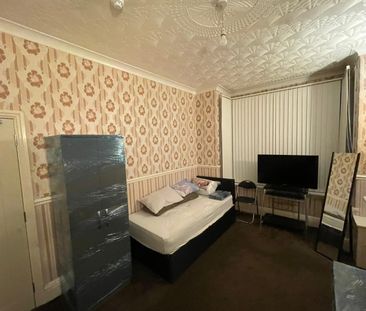 Room in a Shared House, Ivor Road, B11 - Photo 6