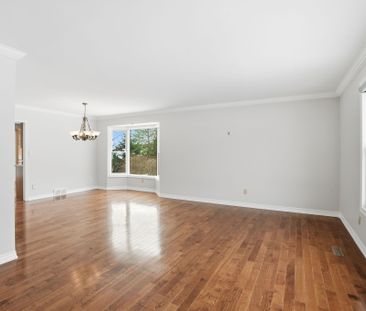 For Lease - 11 Mays Crescent, Hamilton, Ontario - Photo 2