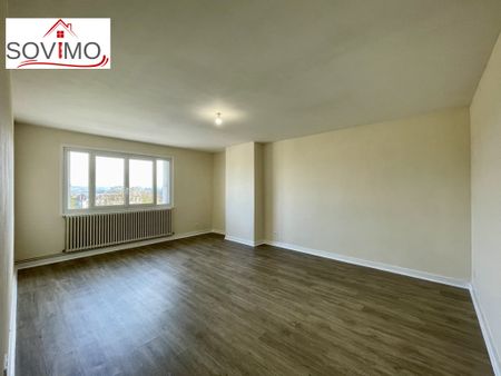 Location Appartement 3 pièces 97m² ST JUNIEN 87200 - Photo 2