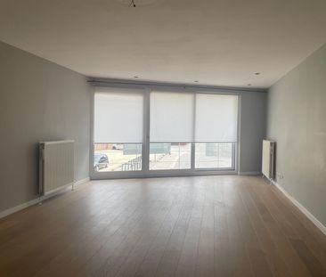 Licht en ruim appartement met terras in hartje Rijkevorsel - Photo 1