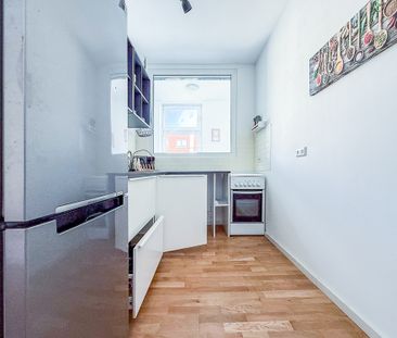 GEMÜTLICHE SINGELWOHNUNG IN VERKEHRSGÜNSTIGER LAGE - MODERN MÖBLIERT - Foto 1