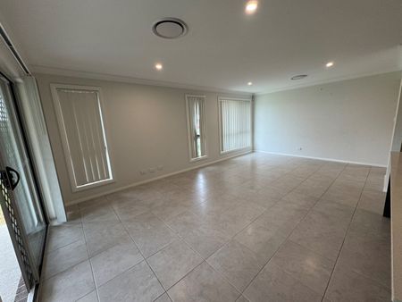 Quality McDonald Jones Home in McKeachie Estate - Photo 3
