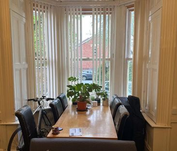 1 bedroom in a house share to rent - Photo 2