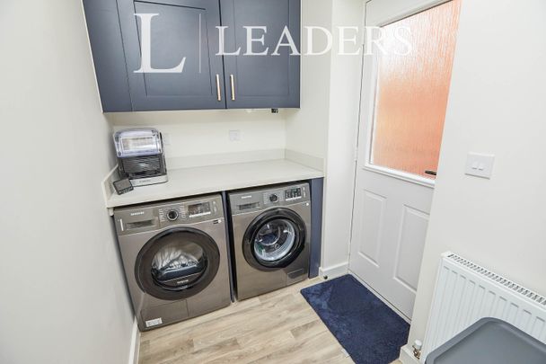 4 bedroom house to rent Foster Close, Mickleover, DE3 - Photo 1