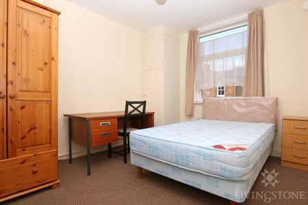 5 bedroom terraced house to rent - Photo 4