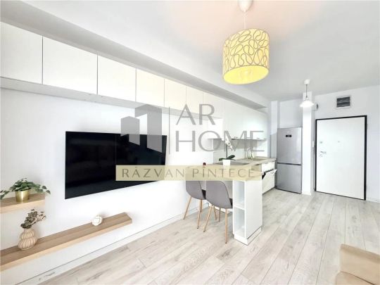 Garsoniera spatioasa, de lux, parcare, zona Vest Ploiesti - Fotografie 1