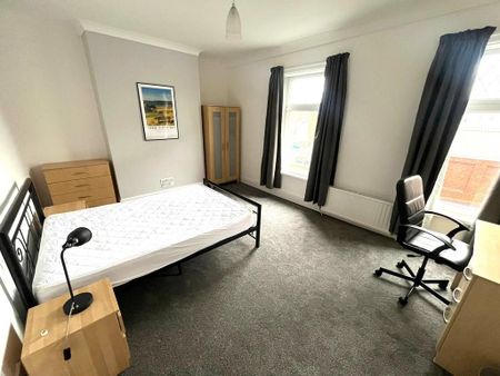 4 bedroom house share to rent - Photo 2