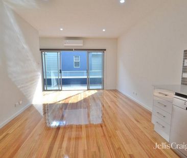 Split-Level Townhouse in Prime Location - Photo 1
