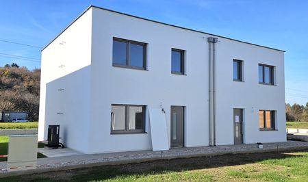 Naturnah Wohnen am Stoober Bach - Moderne Doppelhaushälfte mit Mietkauf-Option - Photo 2