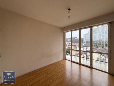 Location Appartement 2 pièces 50m² BORDEAUX 33000 - Photo 4