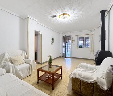 Casa o chalet de alquiler en Calle Gardenia, de la, 5, Montserrat - Photo 2