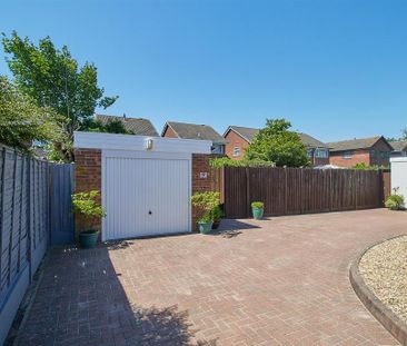 3 bedroom semi-detached house to rent - Photo 2