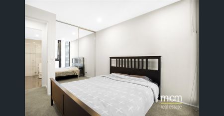 FURNISHED SPACIOUS ONE BEDROOM APARTMENT LOCATED IN HEART OF SOUTHBANK - Photo 2