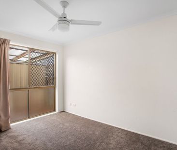 Modern Renovated Apartment in Beachside Complex - Photo 4