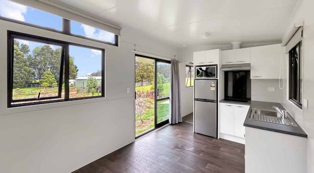 FOXTON - 1 BEDROOM STUDIO UNIT - Photo 1