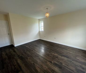 Wellington Avenue, Stratford-upon-Avon, CV37 - Photo 4