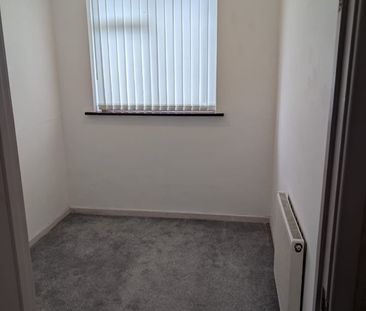 3 Bed Terraced House, Shelfield Close, CV5 - Photo 1