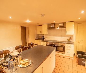 Room 3, 32 Lord Mayor's Walk - Photo 6