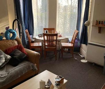 Portland House Grosvenor Road, SO17 - Photo 3