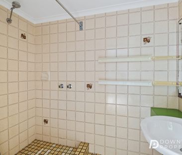 Bedsit in West Hobart - Photo 5
