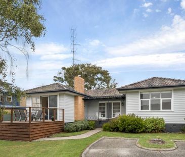 Charming Three Bedroom Home In A Fantastic Location - Photo 5