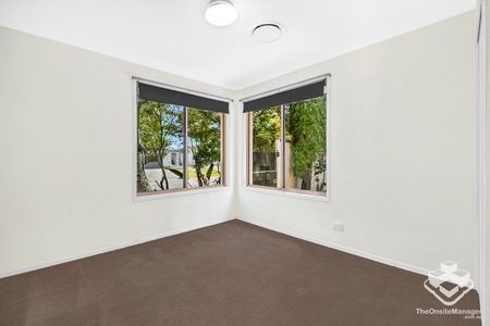 Family Home in a Quiet Robina Cul-de-sac â Spacious, Comfortable & Convenient - Photo 5