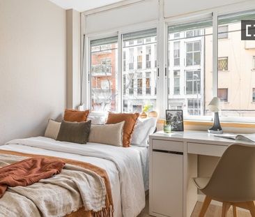 barcelona, Catalonia 08024 - Photo 6