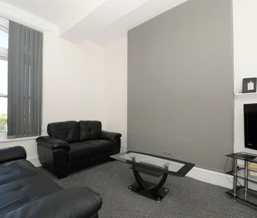 6 bedroom flat share to rent - Photo 1