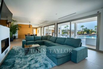 Luxury Villa for rent in Cap Martinet, Spain