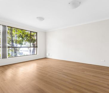 Brick Family Home - Photo 3