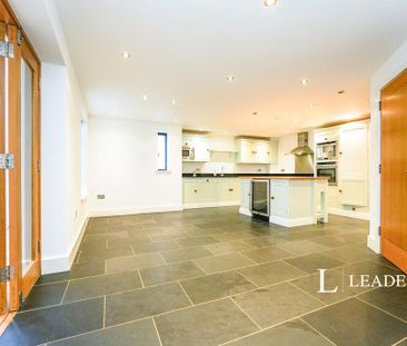 Detached house to rent - Photo 5