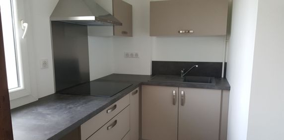 Location Appartement 2 pièces 42m² - Photo 2