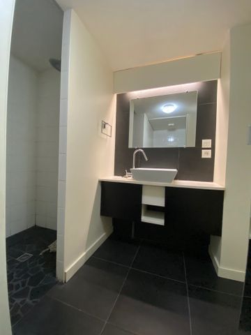 Location Appartement 1 pièce 29m² BORDEAUX 33000 - Photo 4