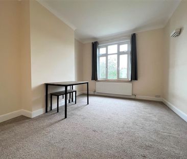 Lord Roberts Avenue, Leigh-On-Sea - Photo 4