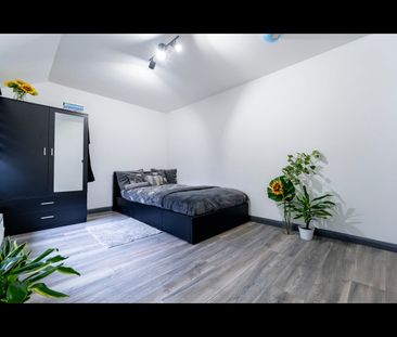 Room in a Shared House, Cranmore Road, BR1 - Photo 1