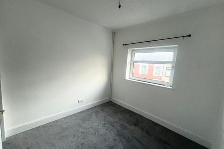 Main Street - Photo 4