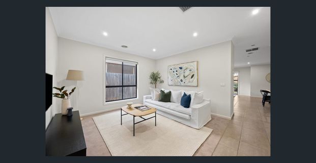 Stylish Family Living - Photo 1