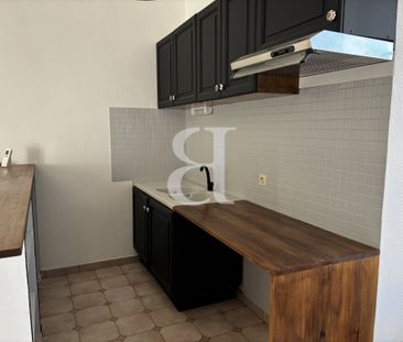 Location Appartement 3 pièces 54m² ST REMY DE PROVENCE 13210 - Photo 3