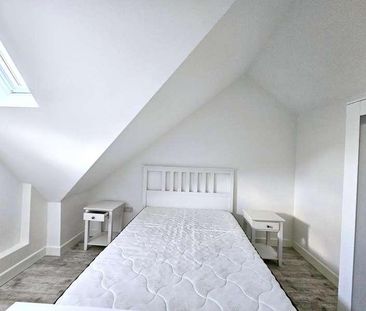 Cleverley Close, London, SE7 - Photo 2