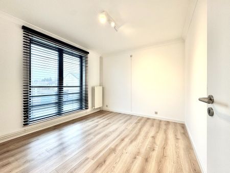 GERENOVEERDE WONING MET TUIN & GARAGE - Photo 5