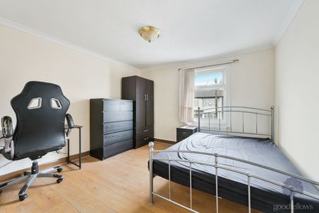 2 bedroom mid terraced house to rent, - Photo 3