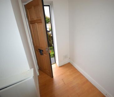 1 Bedroom Apartment To Let - Photo 6