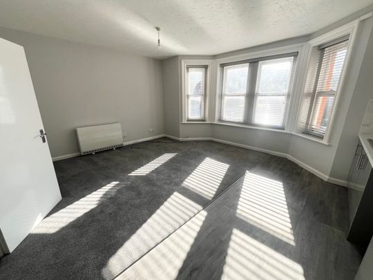 Fir Vale Road, Bournemouth - Photo 1